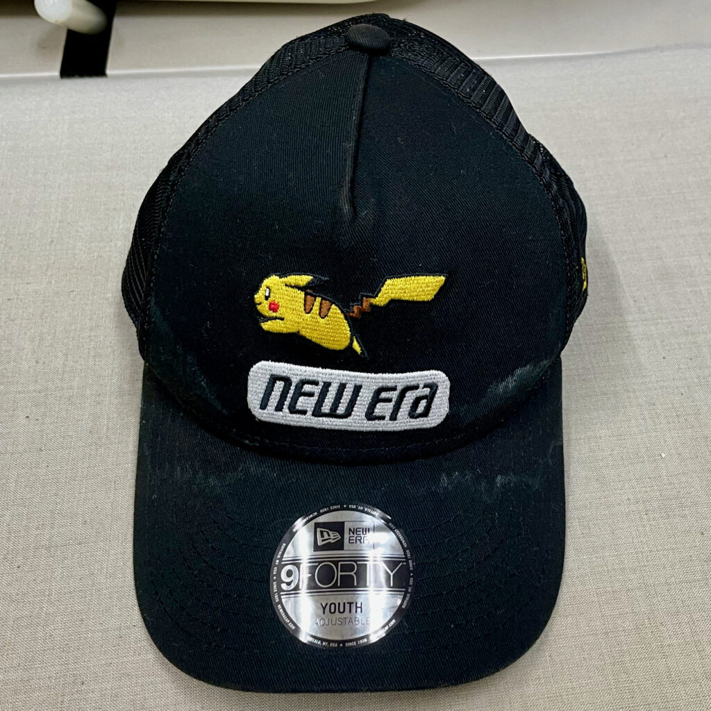 New Era ピカチュウ コラボキャップのクリーニング事例 ビフォー